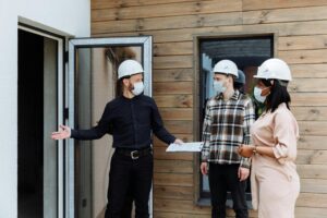 Building inspection report with professionals.